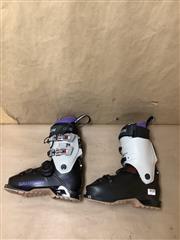 SALOMON SHIFT PRO ALPHA WOMENS BLACK/PURPLE SKI BOOTS-MP 25/25.5